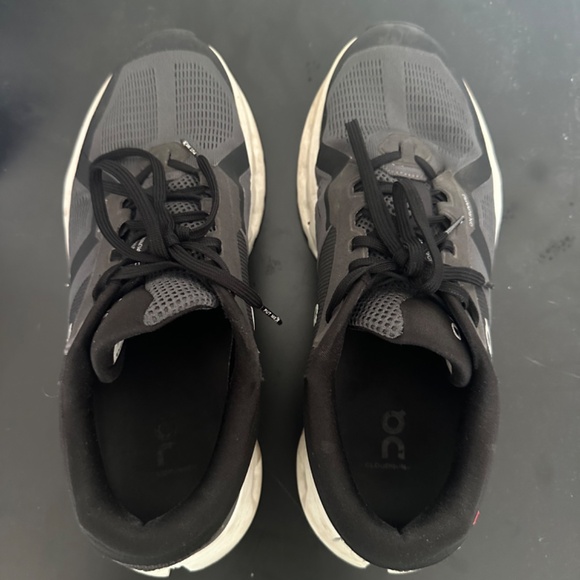 On Cloudrunner 2 Wide – Men’s Size 10 - Picture 3 of 5